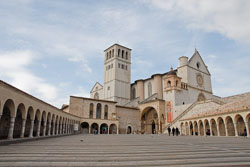 Svátek posvěcení baziliky sv. Františka v Assisi